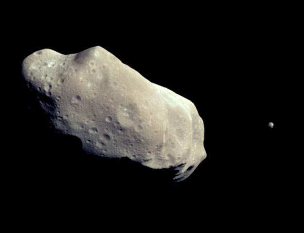 Photographic image of the asteroid Ida and it's moon, Dactyl close up
